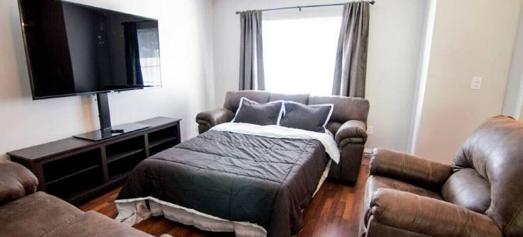 Mountain-View 5BR Retreat: Gym, Hot Tub, BBQ, Firepit, Playground, Sleeps 12图片