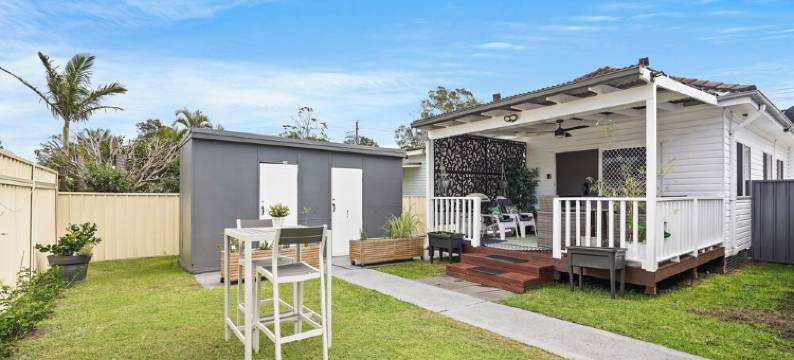 Long Jetty Lake House -Long Jetty, Central Coast Fully Renovated 3 bed Cottage,图片