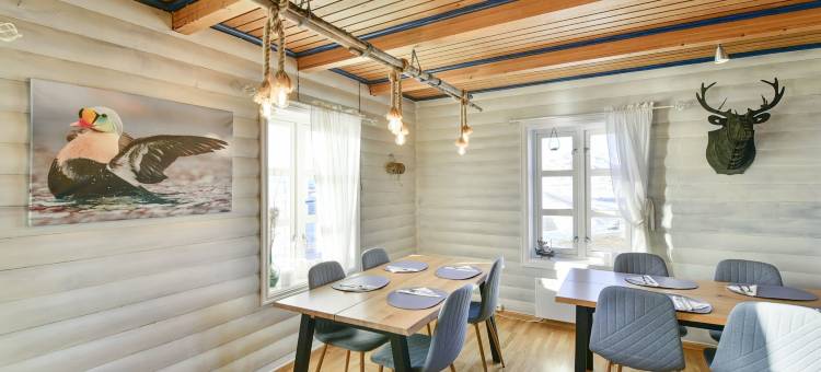 康斯峡湾北极小屋(Kongsfjord Arctic Lodge)图片
