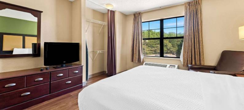 郊区开间哥伦布布拉德利公园(Suburban Studios Columbus Bradley Park)图片