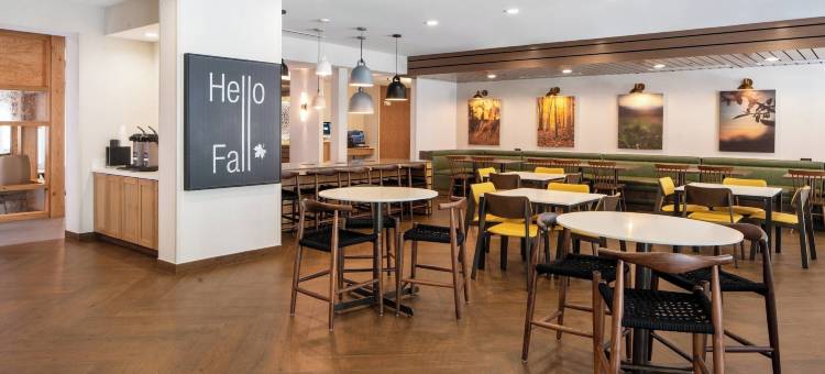 Fairfield Inn & Suites Pensacola Pine Forest图片