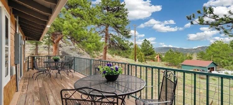 Charming Estes Getaway  New Hot Tub!  Pets OK 4Bd 2Bath图片