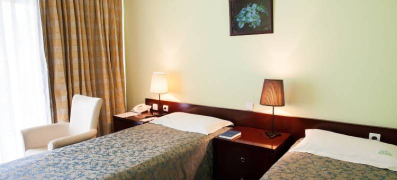 大猩猩基伍湖酒店(Gorillas Lake Kivu Hotel)图片