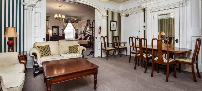 豪门套房酒店(Noble Waterfront Suites)图片