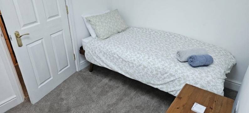 斯坦福镇中心时尚两居室房屋(Stylish 2-Bed House in Stamford Town Centre)图片