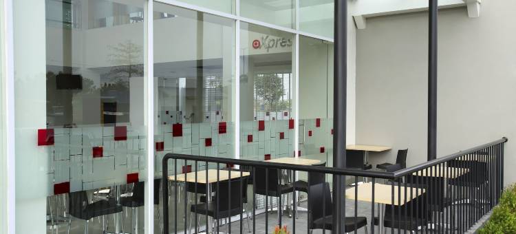 爱玛黎丝勿加泗巴拉特酒店(Amaris Hotel Bekasi Barat)图片