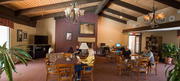 橡树溪阿罗约罗布雷度假村(Arroyo Roble Resort at Oak Creek)图片