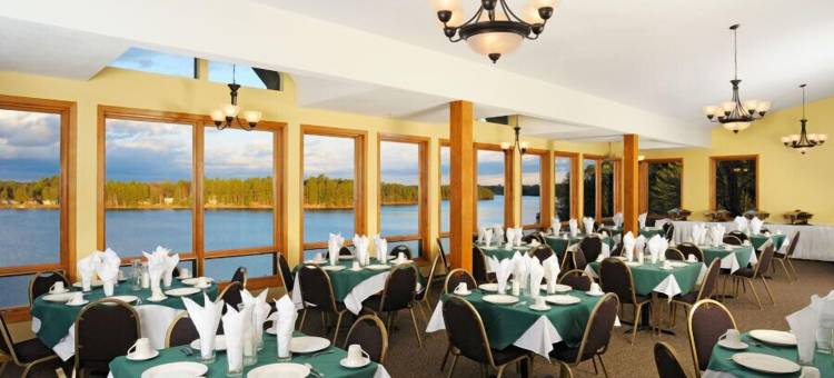 波因特套房酒店(The Pointe Hotel and Suites)图片