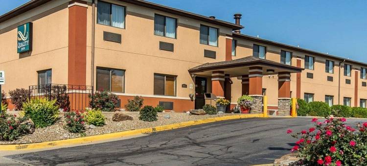 锡达拉皮兹柯林斯路凯艺酒店(Quality Inn at Collins Road - Cedar Rapids)图片