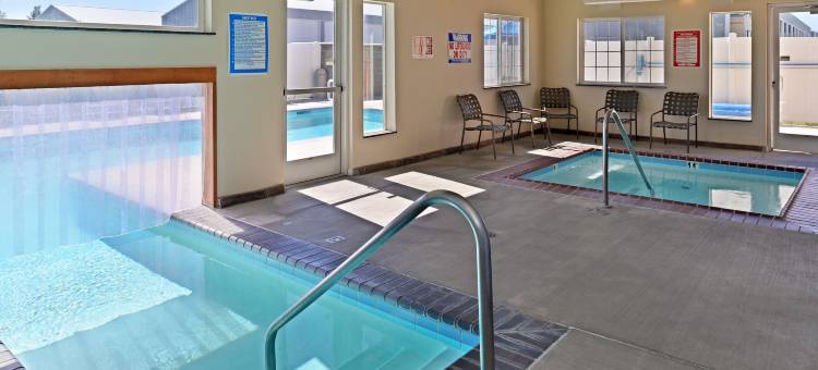 克拉马斯瀑布温德姆麦客达套房酒店(Microtel Inn & Suites by Wyndham Klamath Falls)图片