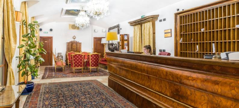 布拉格查理大桥宫酒店(Charles Bridge Palace Prague)图片