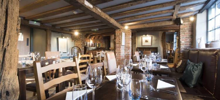鸵鸟旅馆(The Ostrich Inn Colnbrook London Heathrow)图片