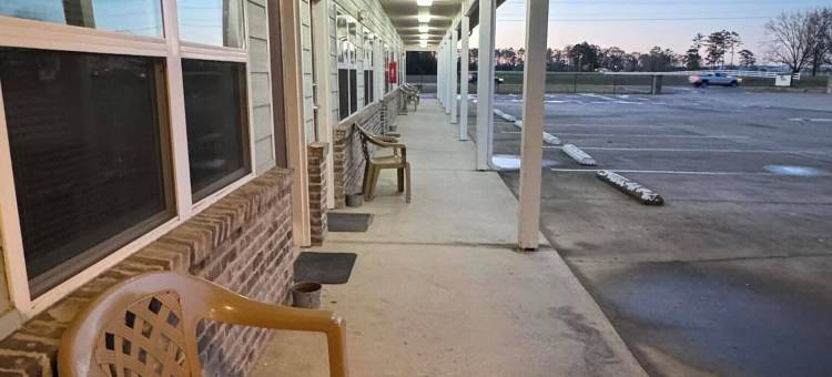 威希湖滨旅馆(Weiss Lake Lodge)图片