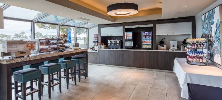 奥克兰行政酒店&套房(Executive Inn & Suites Oakland)图片