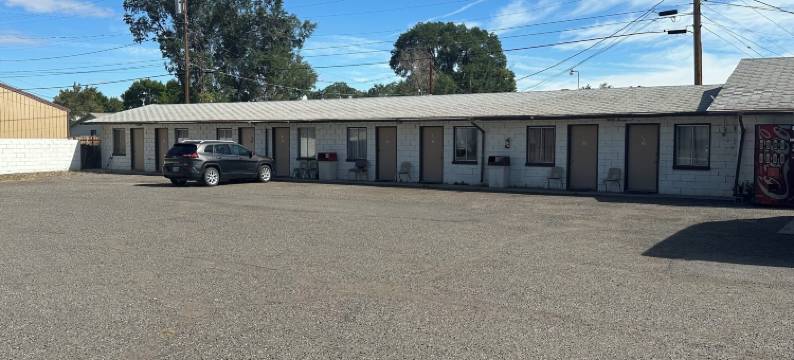 鲍威尔JET汽车旅馆(Powell JET Motor Inn)图片