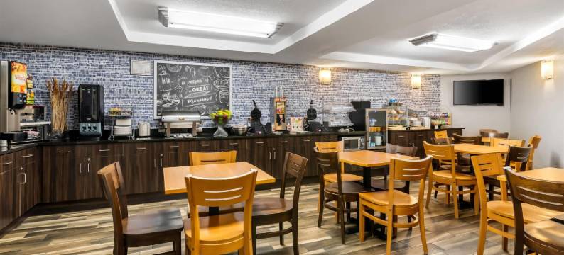 明尼苏达克鲁克斯顿美吟温德姆酒店(AmericInn by Wyndham Crookston U of M Crookston)图片