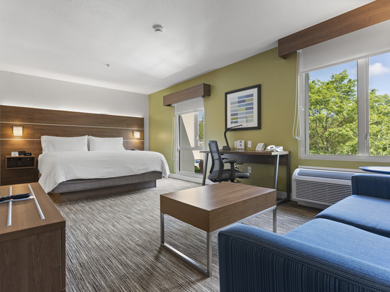 智选假日套房酒店萨里