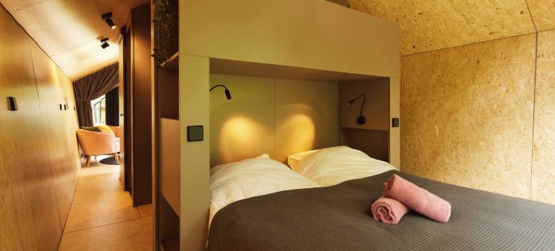 坎皮纳斯塔特(Kampina Staete)图片