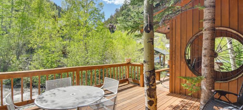 清溪小屋：霍比特人的度假屋！(Cabin on Clear Creek A Hobbits Retreat!)图片