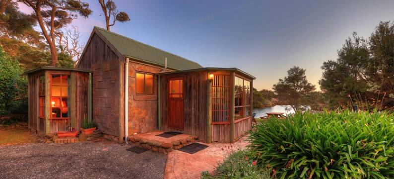 斯坦利山湖滨Spa小屋(Stanley Lakeside Spa Cabins)图片