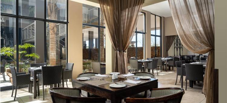 坦博OR尚品酒店(Premier Hotel O.R. Tambo)图片