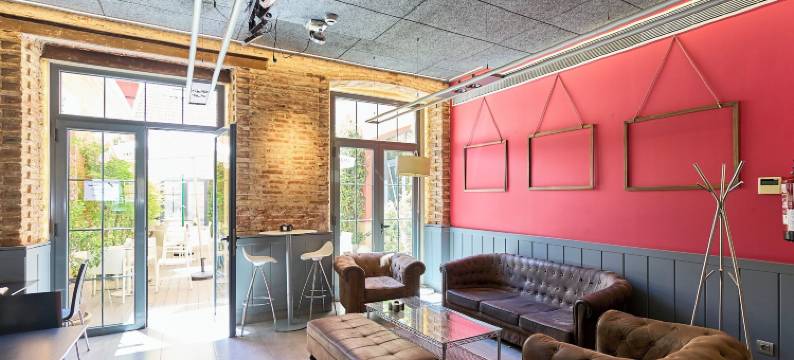 图书工厂旅馆(The Book Factory Hostel)图片