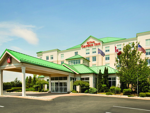 湖上尼亚加拉希尔顿花园酒店