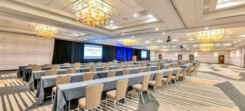 Crowne Plaza 福斯特城的圣马刁(Crowne Plaza FOSTER CITY-SAN MATEO by IHG)图片