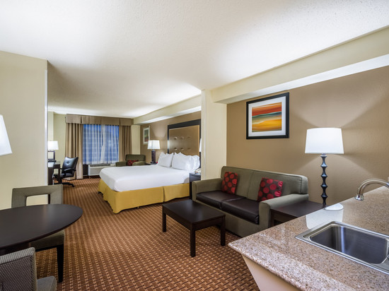 智选假日套房酒店东北镇