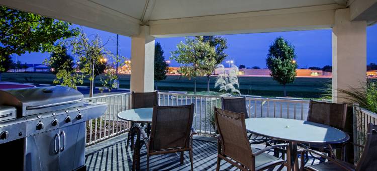 Candlewood Suites 佩里斯堡(Candlewood Suites Perrysburg)图片