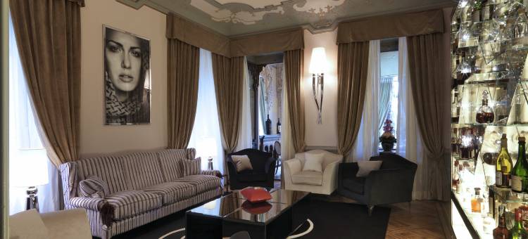 瑞莱斯克雷斯皮城堡别墅酒店(Relais & Chateaux Villa Crespi)图片