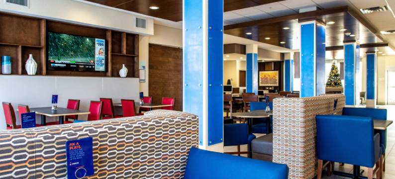 俄克拉何马城机场智选假日套房酒店(Holiday Inn Express & Suites OKLAHOMA CITY AIRPORT by IHG)图片