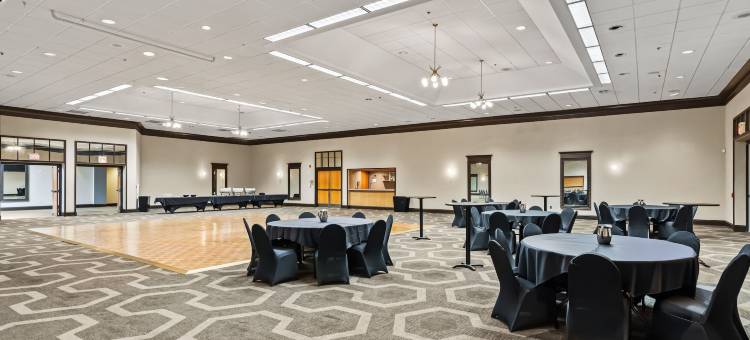 福朋喜来登密尔沃基机场酒店(Four Points by Sheraton Milwaukee Airport)图片