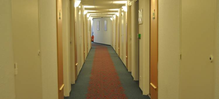 宜必思马蒂格酒店(Ibis Martigues)图片