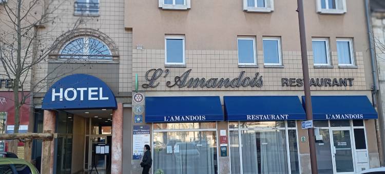 洛吉斯酒店l'Amandois(Logis Hotel Restaurant l'Amandois)图片
