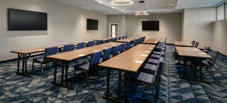 纽黑文沃灵福德万怡酒店(Courtyard New Haven Wallingford)图片