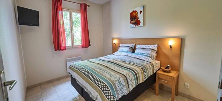 Villa in Quiet Area with Private Pool图片