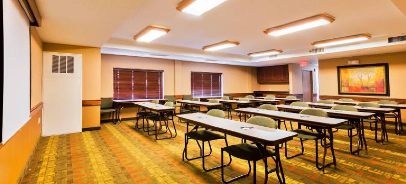 蒙茅斯美吟温德姆酒店(AmericInn by Wyndham Monmouth)图片