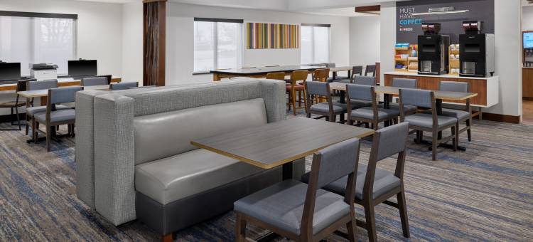 Holiday Inn Express 村西(Holiday Inn Express KANSAS CITY - AT THE LEGENDS by IHG)图片