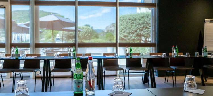 宜必思勒普赞罗纳河谷酒店(Ibis Loriol le Pouzin)图片