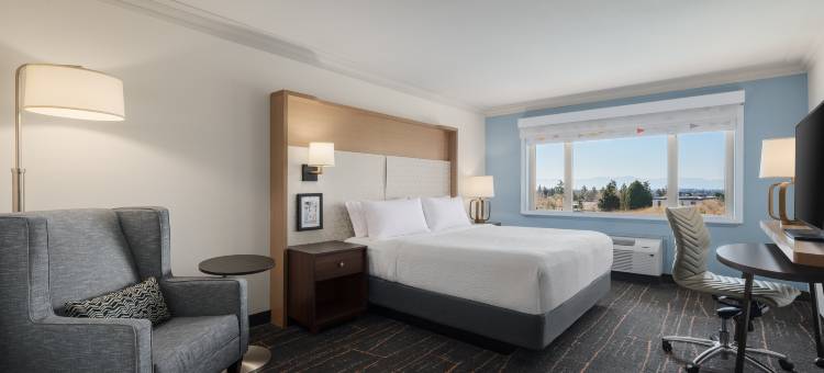 维多利亚麋鹿湖套房酒店(Holiday Inn VICTORIA – ELK LAKE by IHG)图片
