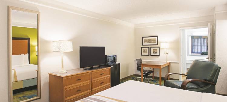 圣地亚哥丘拉维斯塔拉昆塔温德姆酒店(La Quinta Inn by Wyndham San Diego Chula Vista)图片