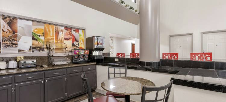 密西西比克林顿红屋顶套房客栈(Red Roof Inn & Suites Clinton, MS)图片
