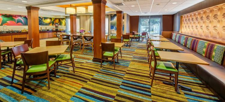 拉塞尔维尔万枫套房酒店(Fairfield Inn & Suites Russellville)图片
