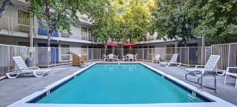 森尼韦尔北6号汽车旅馆(Motel 6 Sunnyvale, CA - North)图片