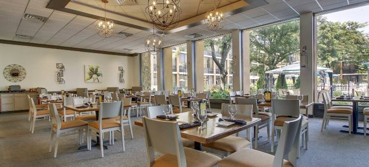 Holiday Inn 韦斯特伯里长岛(Holiday Inn Westbury-Long Island)图片