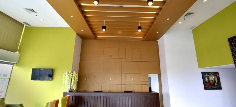 万鸦老瑞兹臻选梅加玛斯酒店(Whiz Prime Hotel Megamas Manado)图片