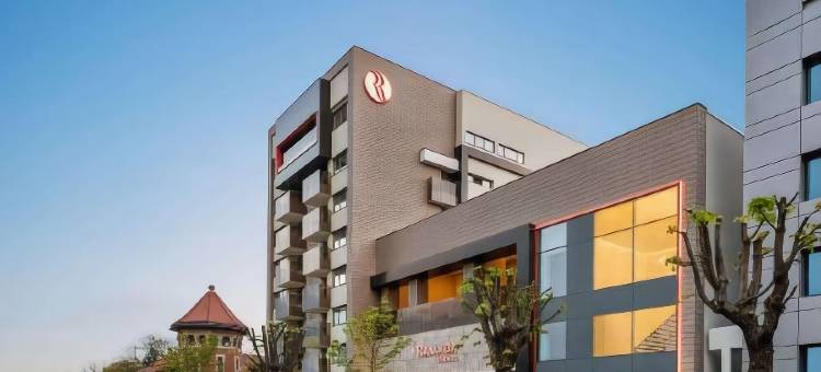 勒姆尼库沃尔恰温德姆华美达酒店(Ramada by Wyndham Ramnicu Valcea)图片