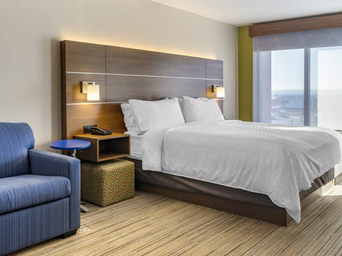 阿尔伯克基城智选假日酒店&套房