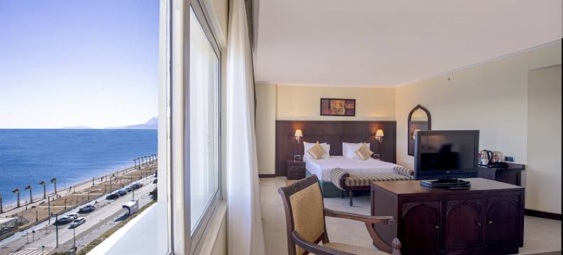 Crowne Plaza 安塔利亚(Crowne Plaza ANTALYA by IHG)图片